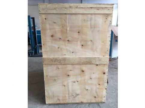 點(diǎn)擊查看詳細(xì)信息<br>標(biāo)題：三立方制氧機(jī)發(fā)貨圖 閱讀次數(shù)：3864